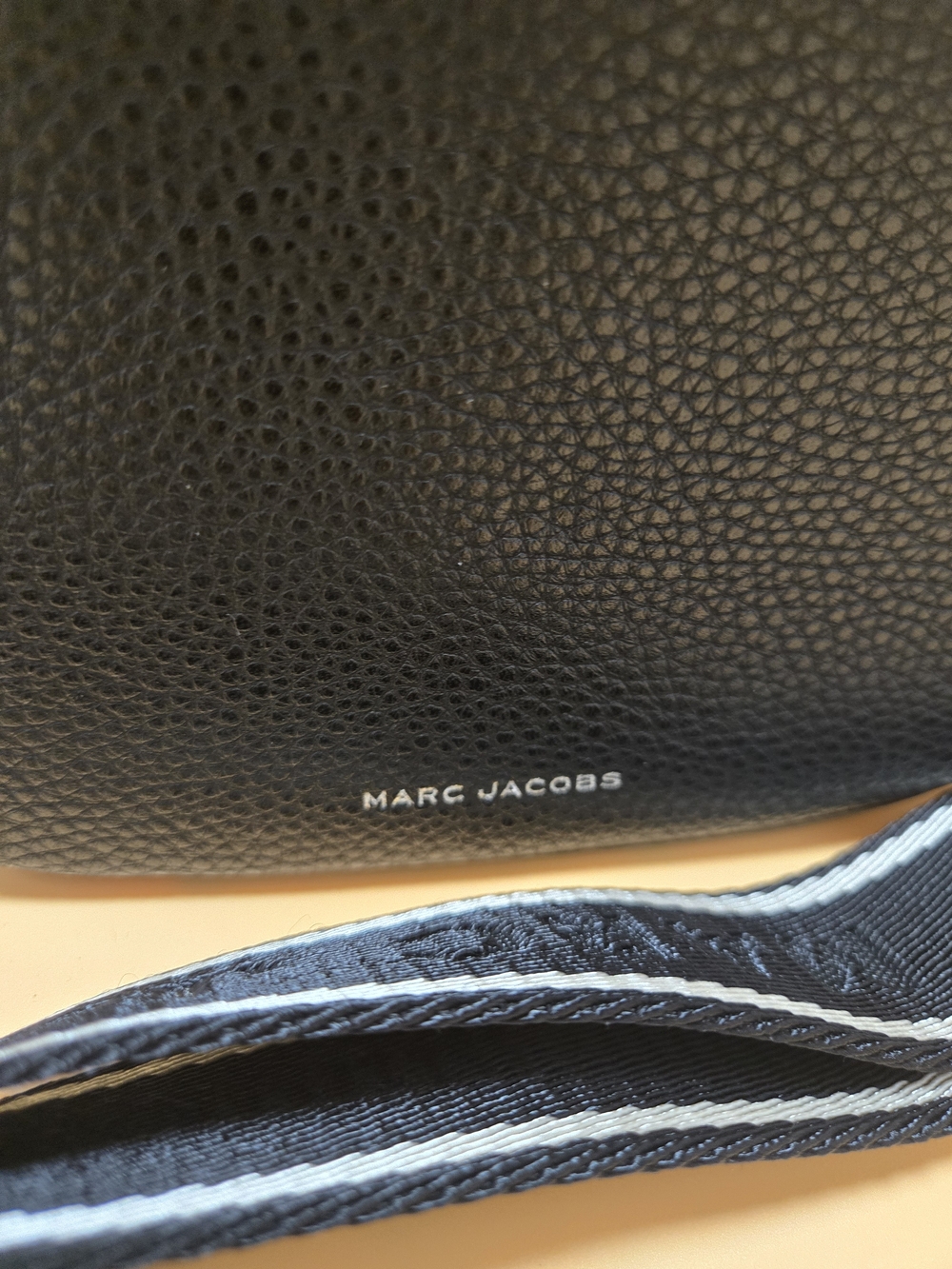 Marc Jacobs Black Leather Crossbody Bag with Branded Strap - Picture 6 of 6